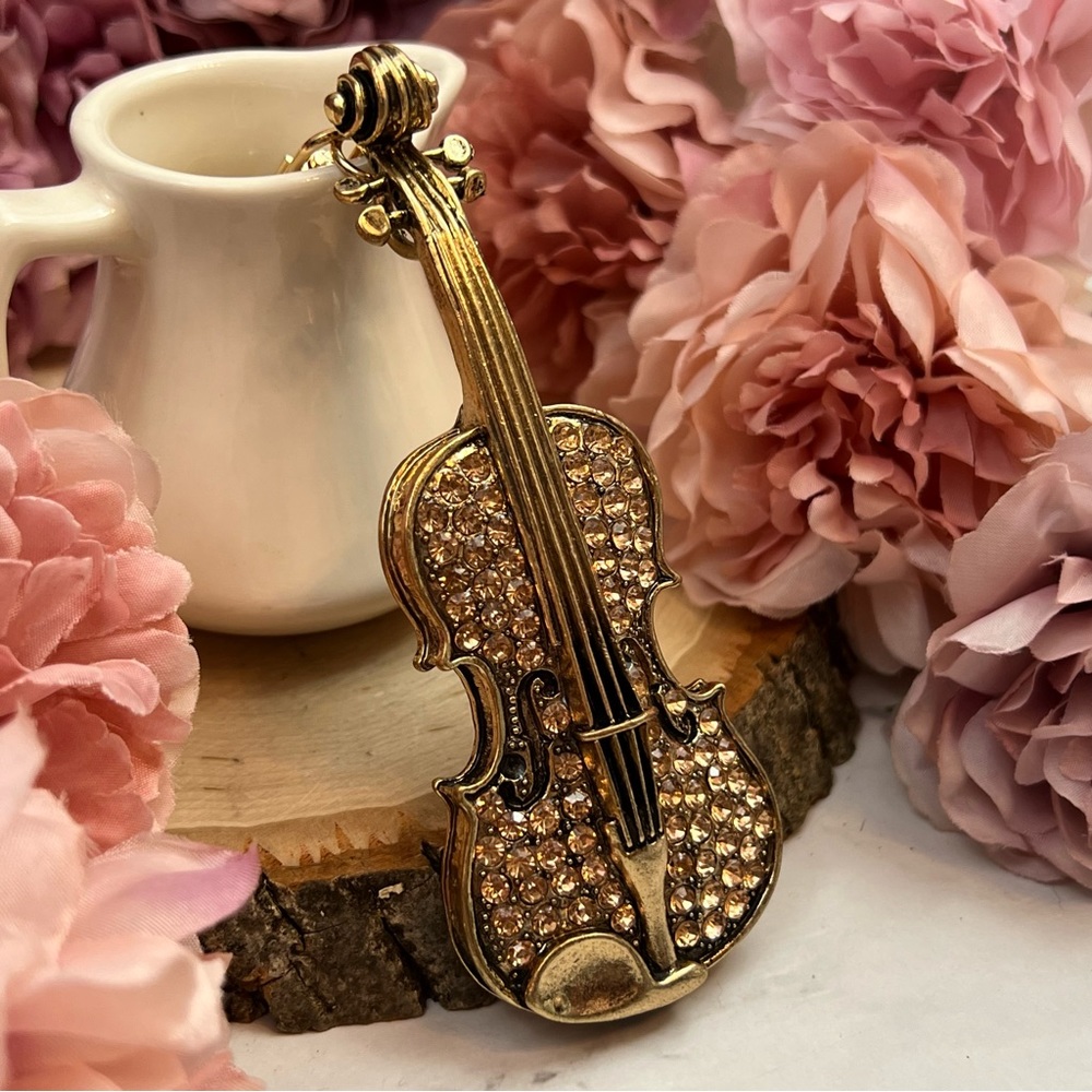 Beautiful Antiqued Gold and Crystal Viola Keychain Charm - Picture 3 of 13